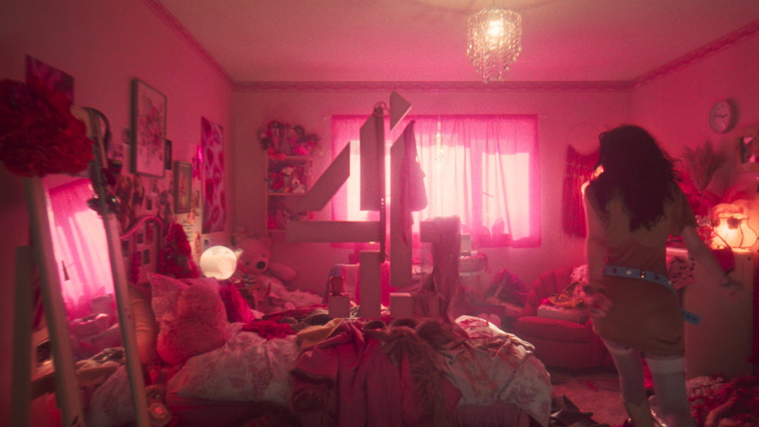 art-practice-love-song-channel-4-idents-film-itsnicethat-04.jpg