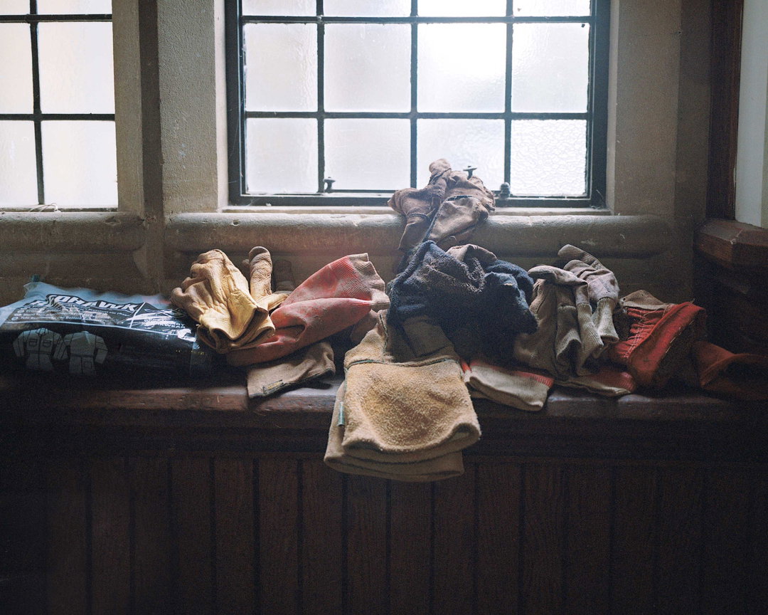 ashley-bourne-benedicts-house-photography-itsnicethat-9.jpg