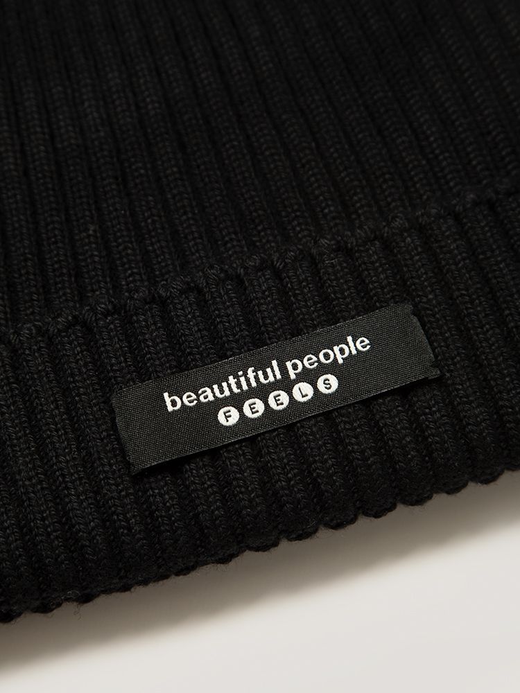 Wieden+KennedyTokyo-BeautifulPeopleFeels-GraphicDesign-itsnicethat.jpg