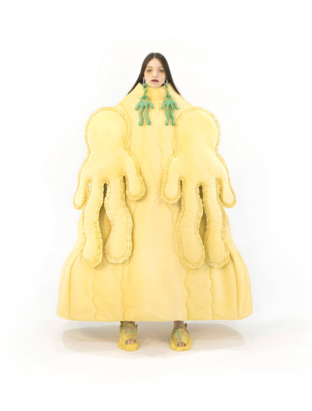 beate-karlsson-fashion-itsnicethat-03.jpg