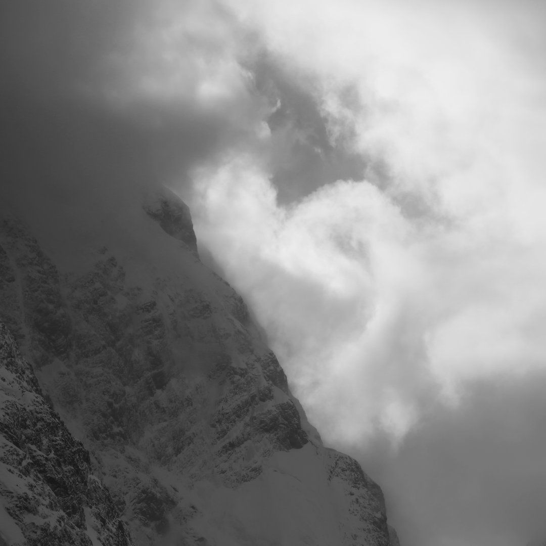 ben-cullen-williams-fragile-strength-photography-itsnicethat-9.jpg