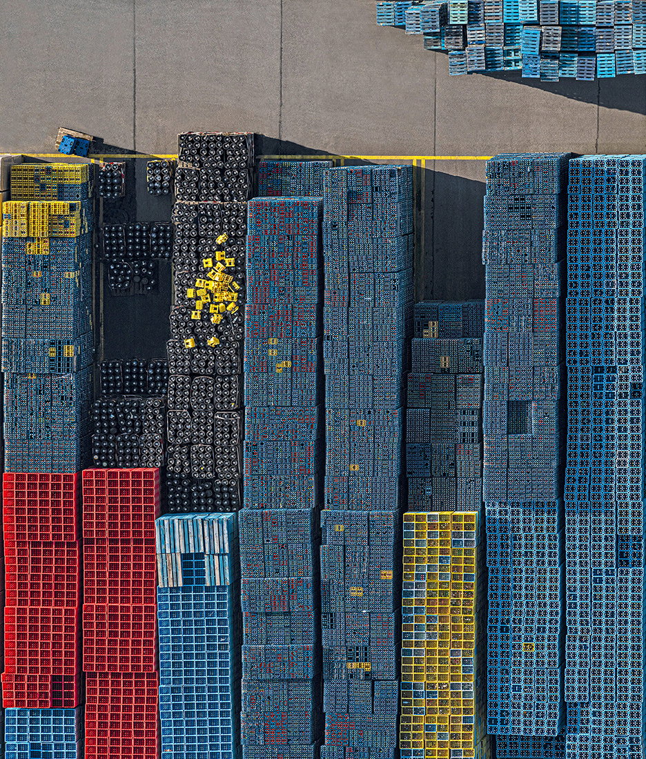bernnard-lang-crates-work-photography-itsnicethat-10.jpg