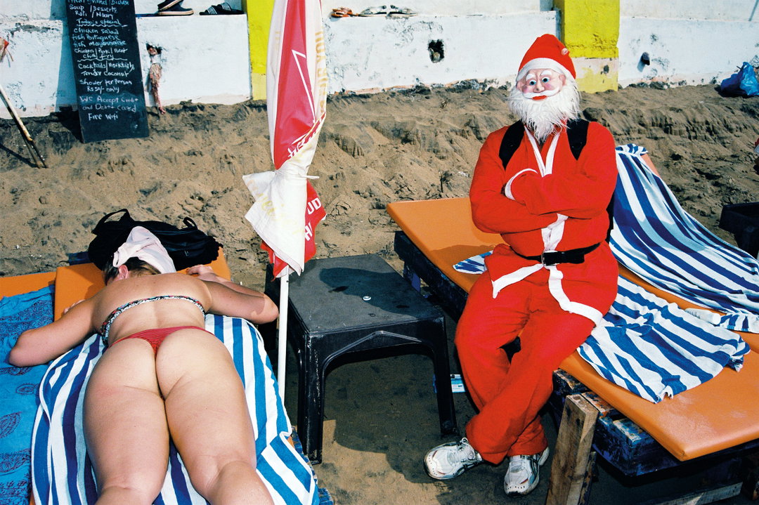 brice-dossin-xmas-vindaloo-photography-itsnicethat-13.jpg