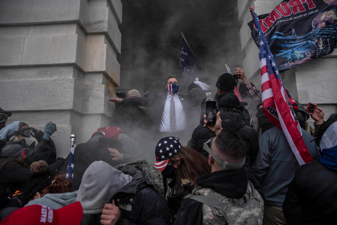bronx-documentary-centre-storming-of-the-capitol-photography-itsnicethat-08.jpg