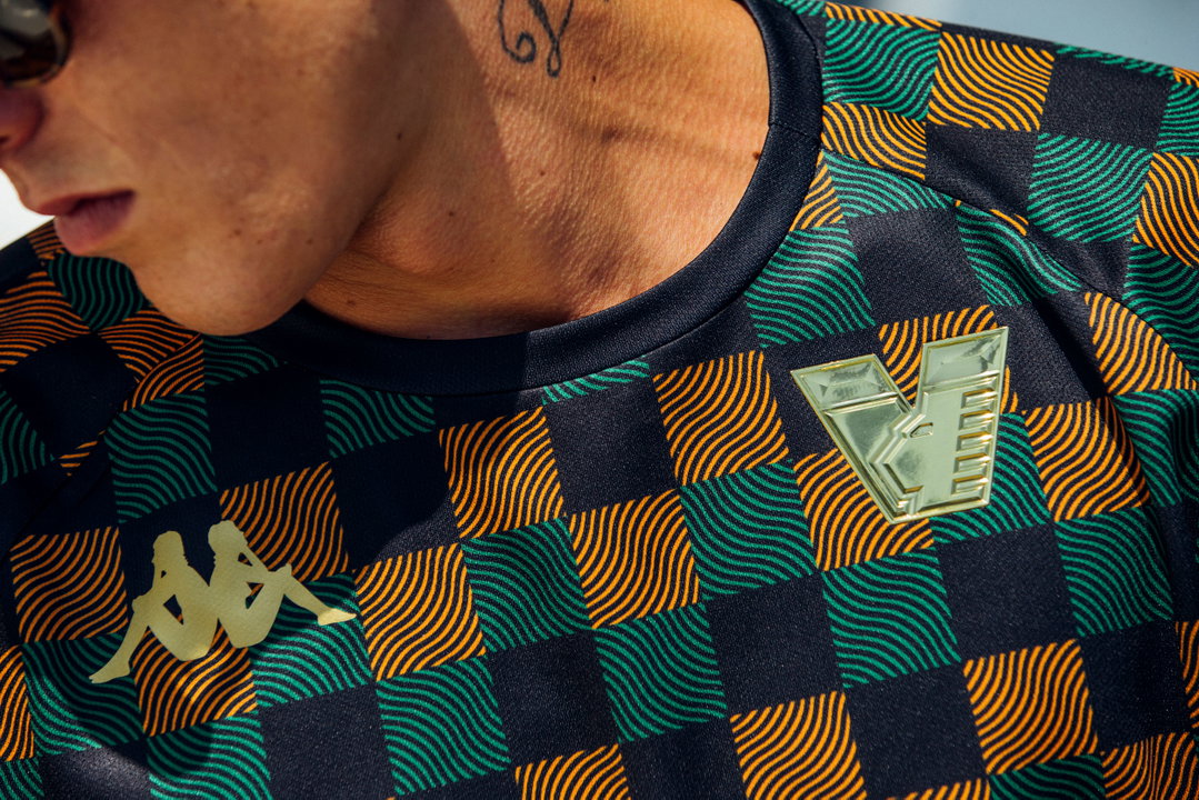 bureau-borsche-venezia-fc-graphic-design-itsnicethat-06.jpg