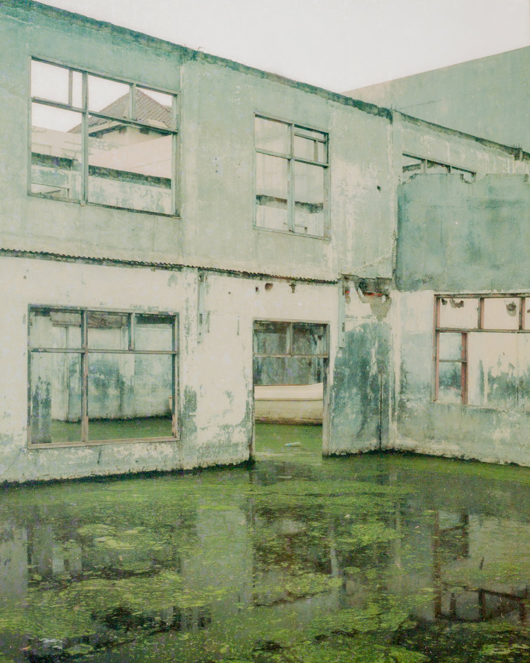 calvin-chow-factory-The-Blindness-Of-The-Sea-photography-itsnicethat-09.jpg