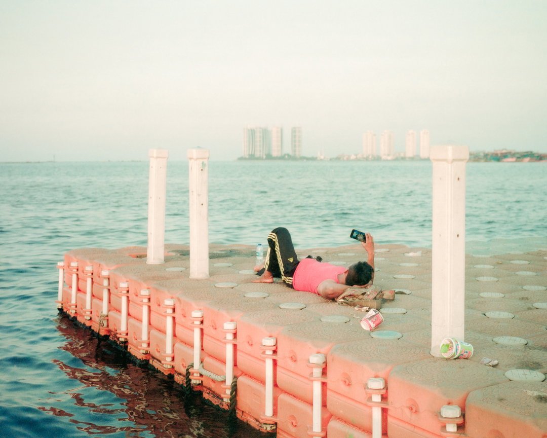 calvin-chow-island-The-Blindness-Of-The-Sea-photography-itsnicethat-10.jpg