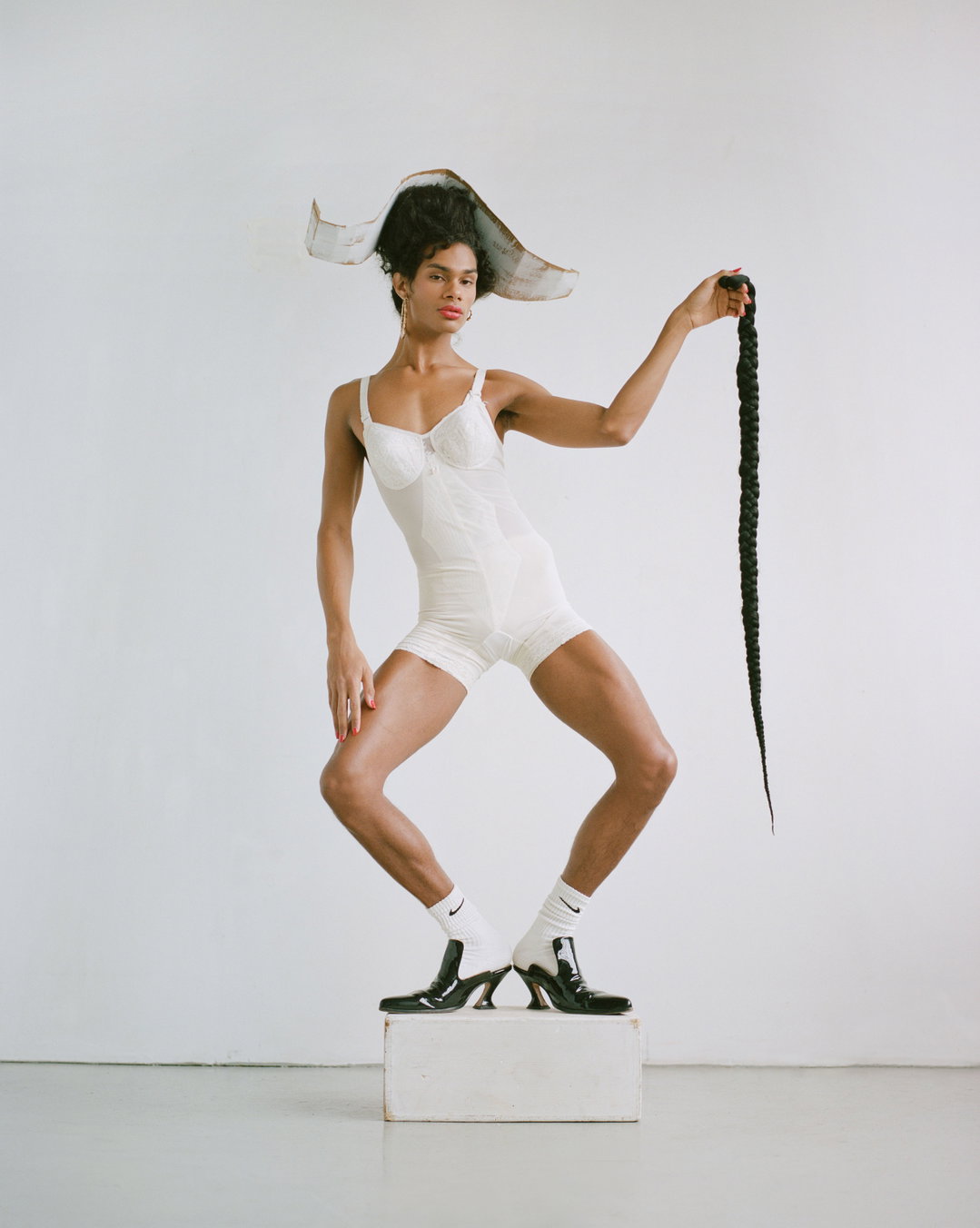 camila-falquez-being-in-history-photography-itsnicethat-14.jpg