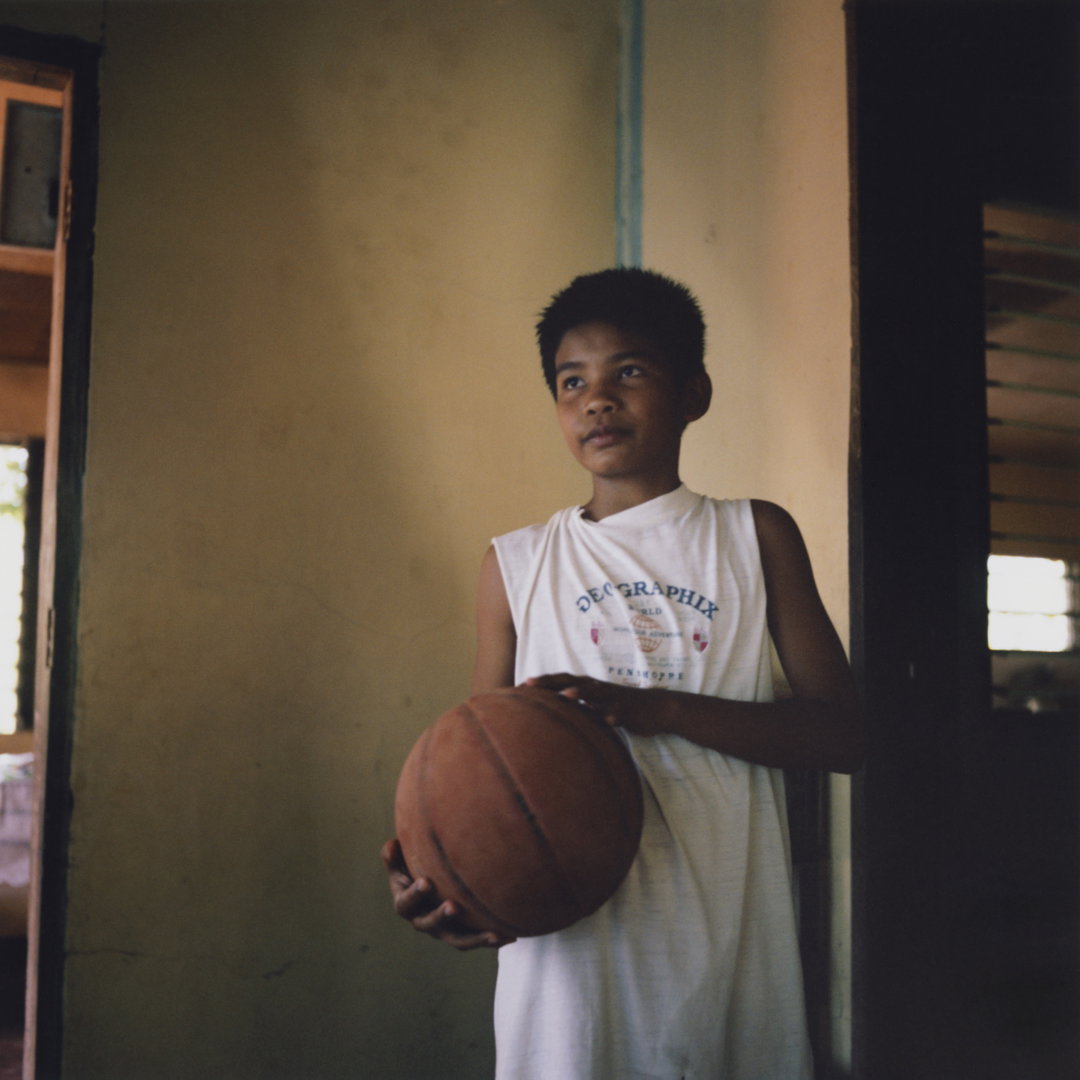 caroline-irby-someone-elses-mother-publication-itsnicethat-5.jpg