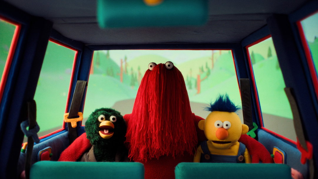 channel4-dont-hug-me-im-scared-film-itsnicethat-011.jpg