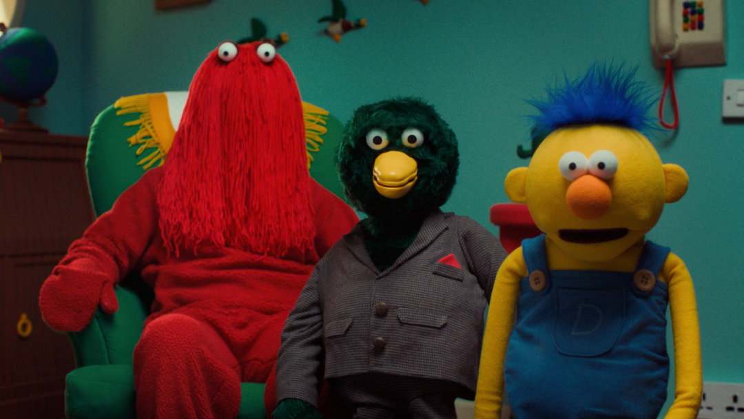 channel4-dont-hug-me-im-scared-film-itsnicethat-02.jpg
