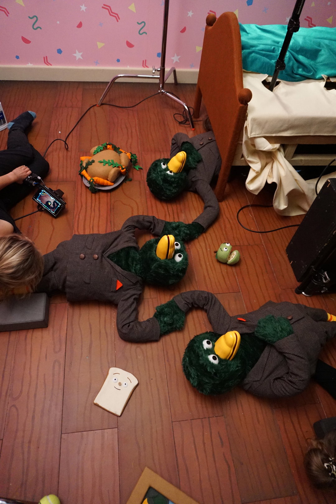 channel4-dont-hug-me-im-scared-film-itsnicethat-22.jpg