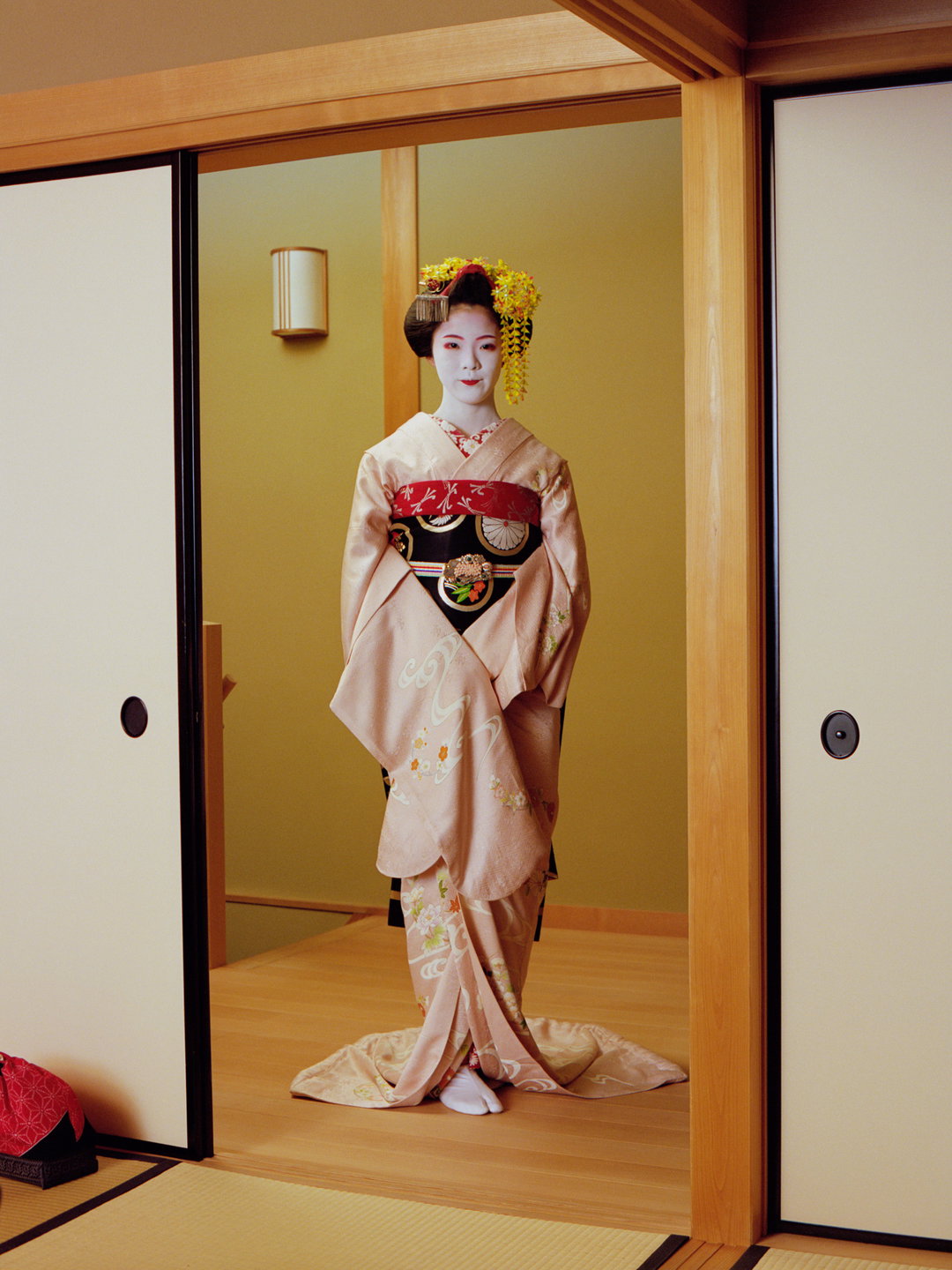 coco-capitan-ookini-photography-itsnicethat-02.jpg