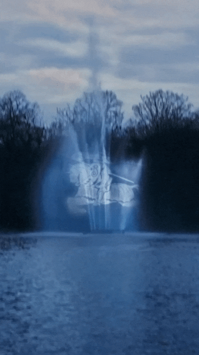 dani-coyle-burberry-digital-project-itsnicethat-01.gif