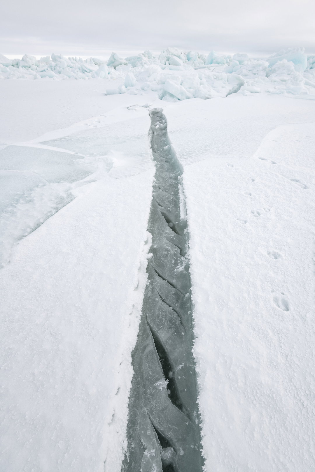 emergence-magazine-shifting-landscapes-art-itsnicethat-02.jpg