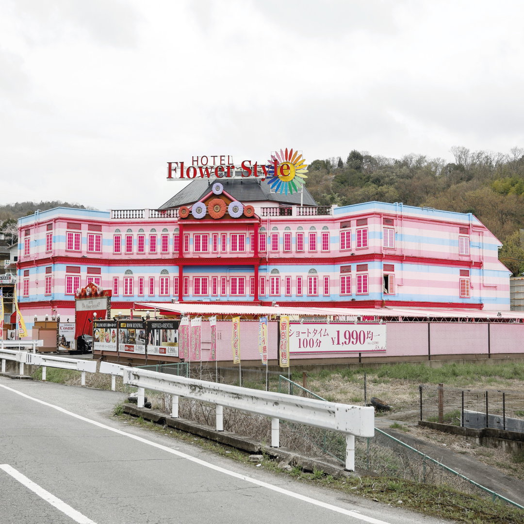 francois-prost-photography-love-hotel-itsnicethat-13.jpg