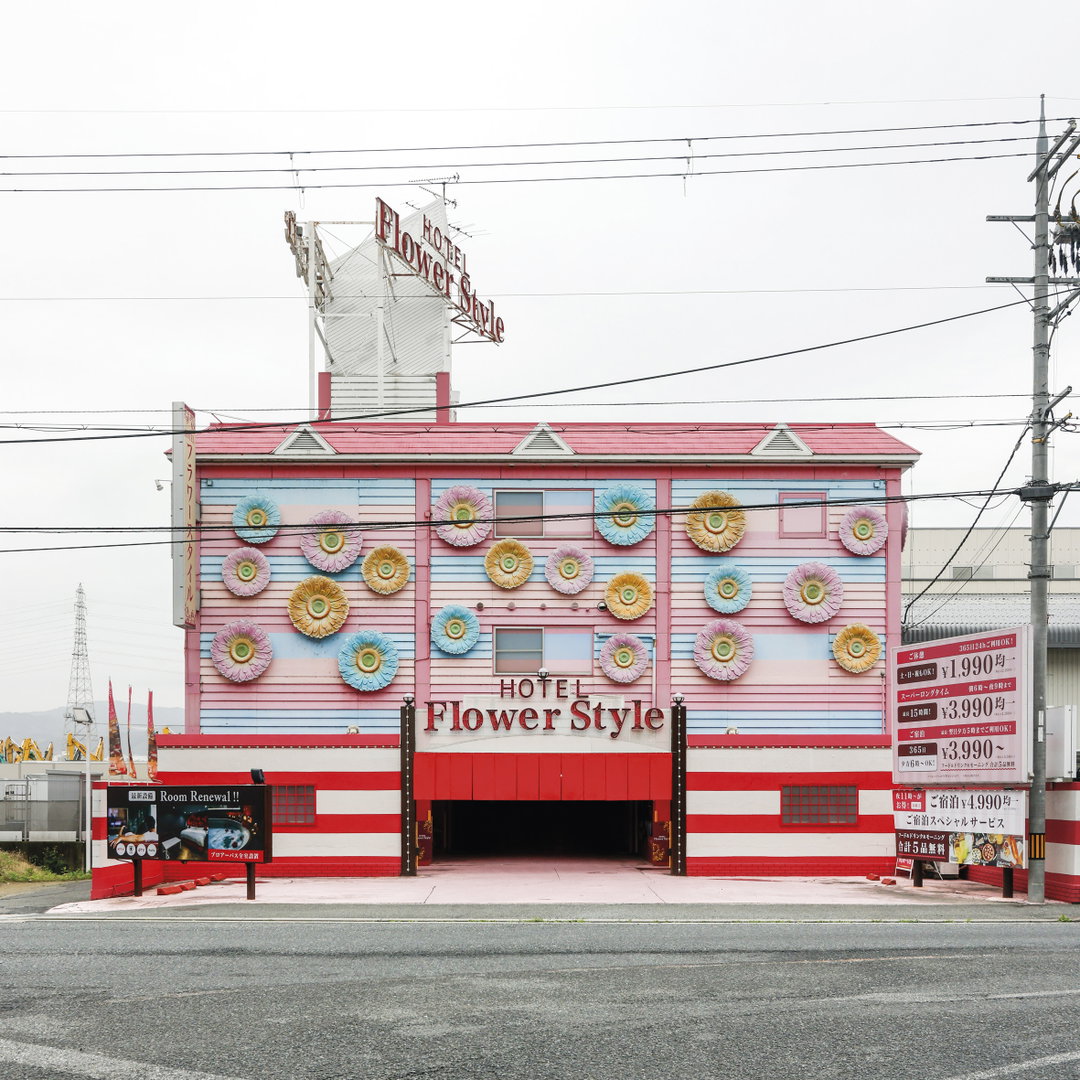 francois-prost-photography-love-hotel-itsnicethat-14.jpg