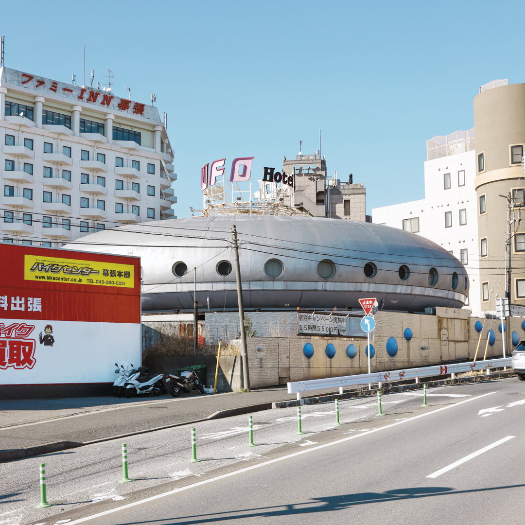 francois-prost-photography-love-hotel-itsnicethat-2.jpg