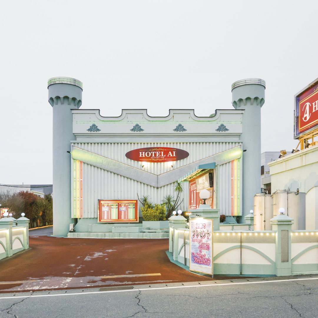 francois-prost-photography-love-hotel-itsnicethat-9.jpg