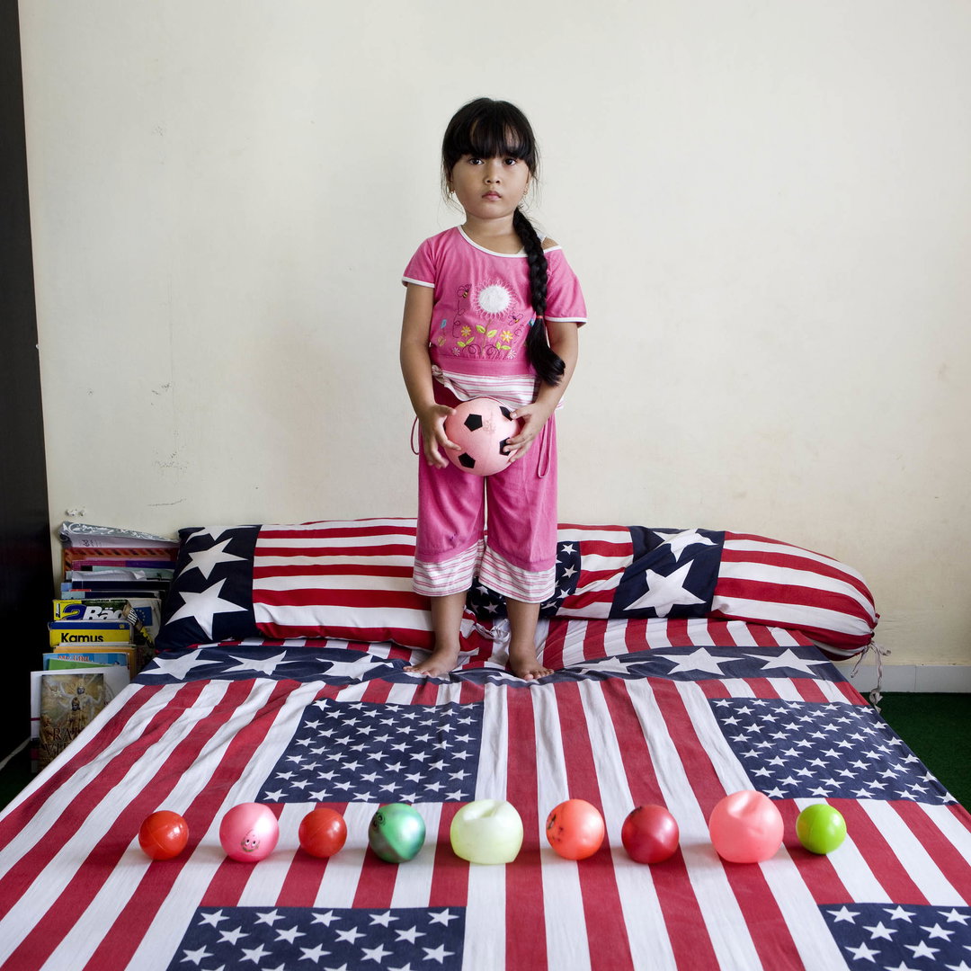 gabriele-galimberti-toy-stories-features-photography-itsnicethat-05.jpg