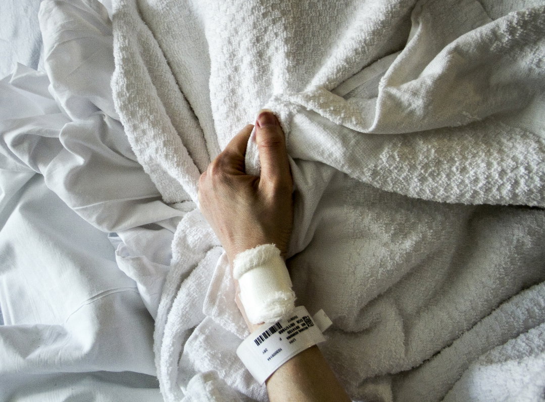georgie-wileman--this-is-endometriosis-photography-itsnicethat-03.jpg