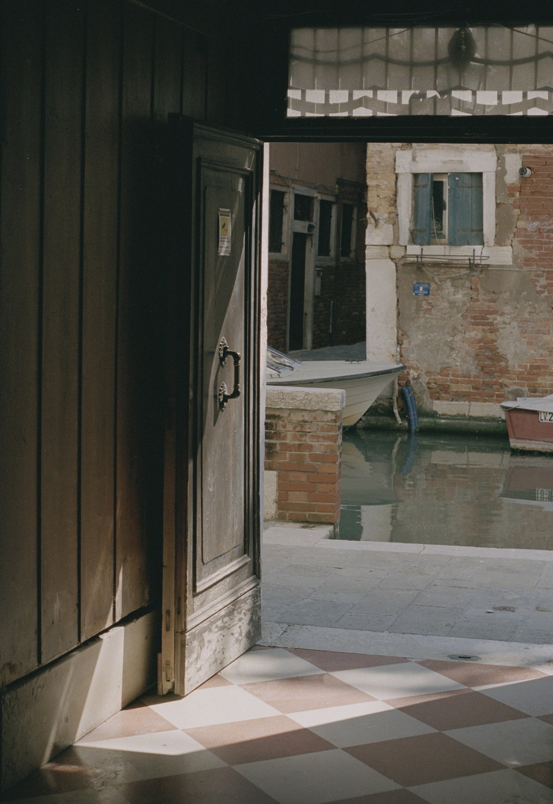 gloria-wong-the-graduates-2020-photography-itsnicethat-17.jpg