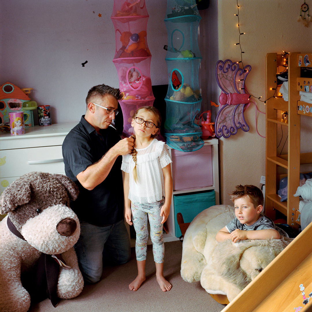 harry-borden-single-parent-dads-itsnicethat-02.jpg