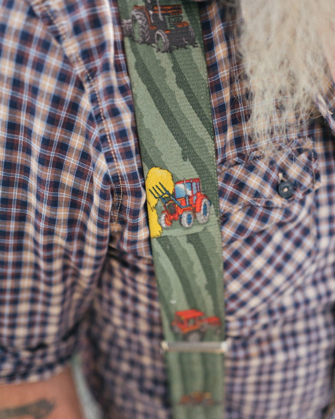harry-hall-the-sow-must-go-on-photography-itsnicethat-06.jpg