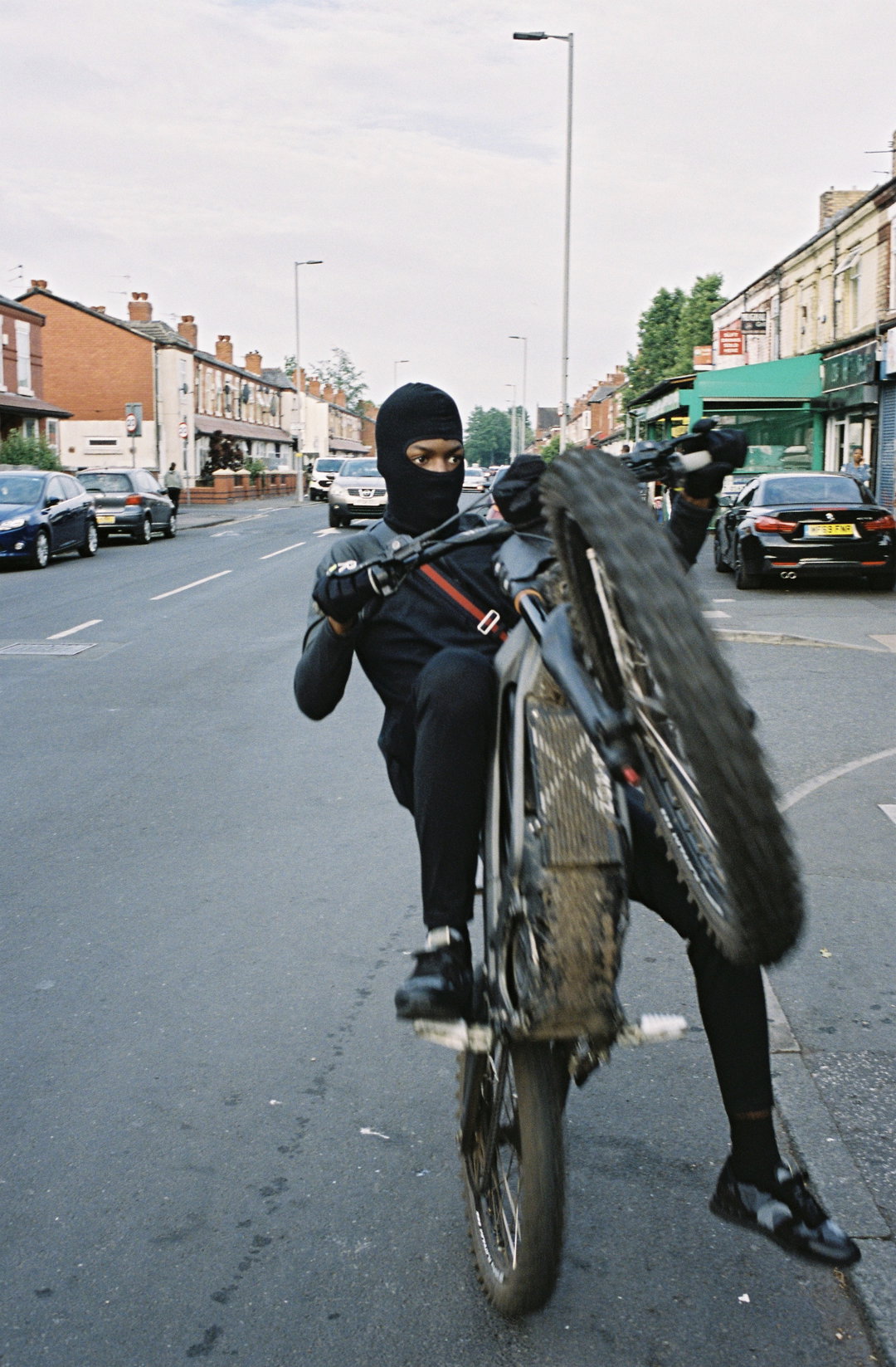 dance-policy-yadoh-photography-itsnicethat11