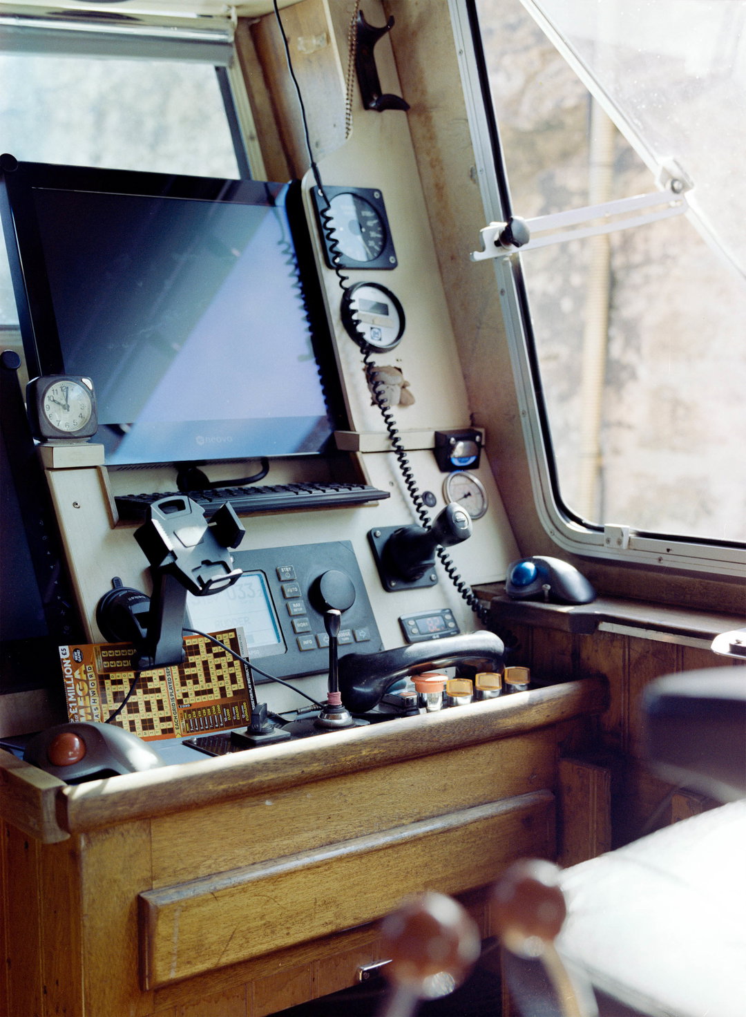izzy-schreiber-from-the-sea-photography-itsnicethat-07.jpg