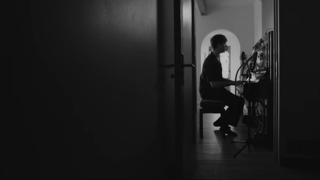 james-blake-behind-the-mac-tbwa-media-arts-lab-advertising-itsnicethat.jpg