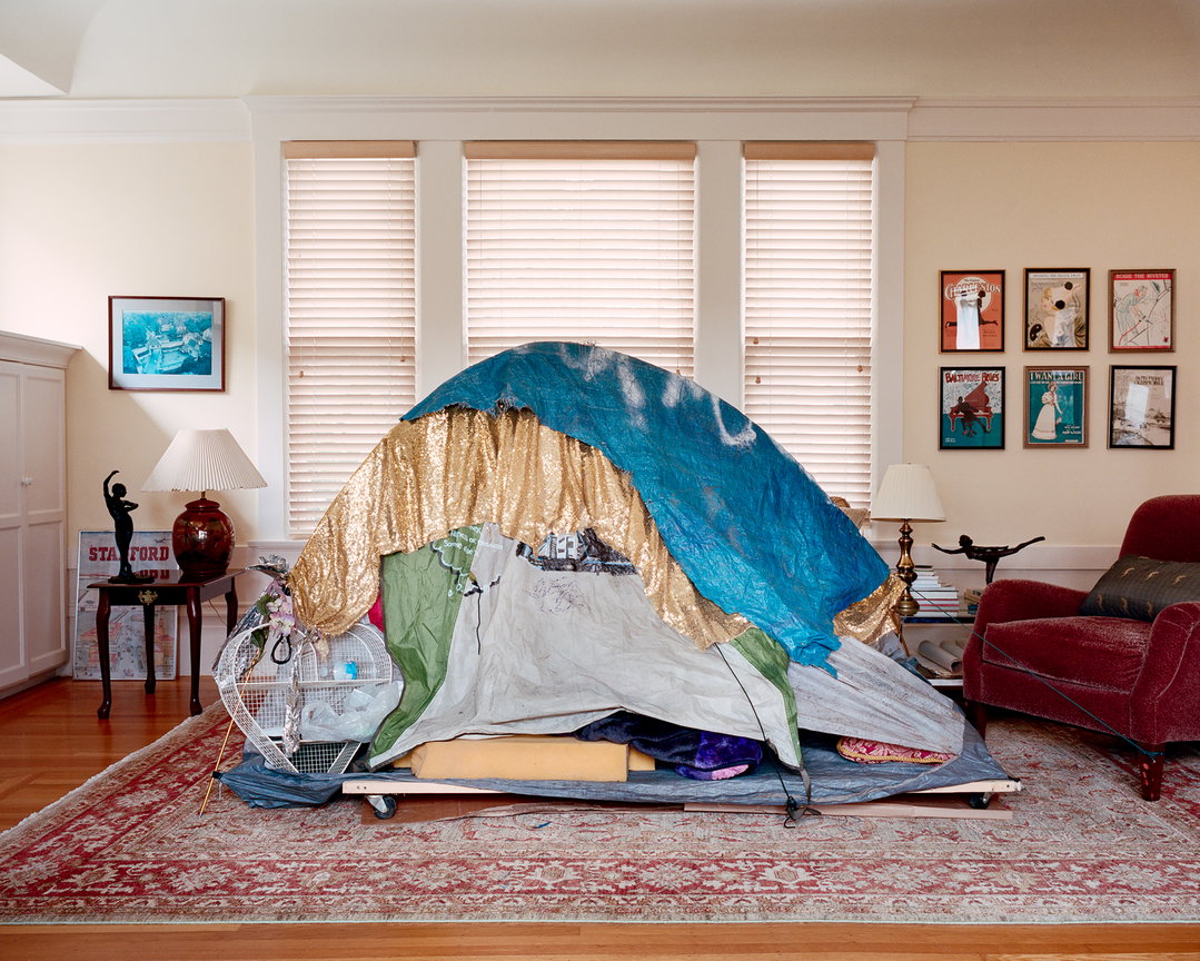 jana-sophia-nolle-living-room-photography-itsnicethat-1.jpg