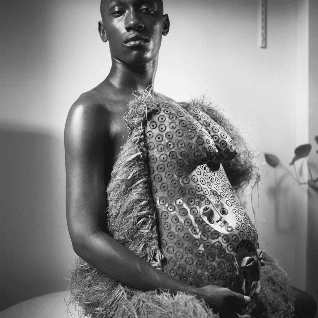 john edmonds foam paul huf award winner 2021 photography itsnicethat_Young man wearing a maternity bust from the Makonde 2019 C John Edmonds.jpg