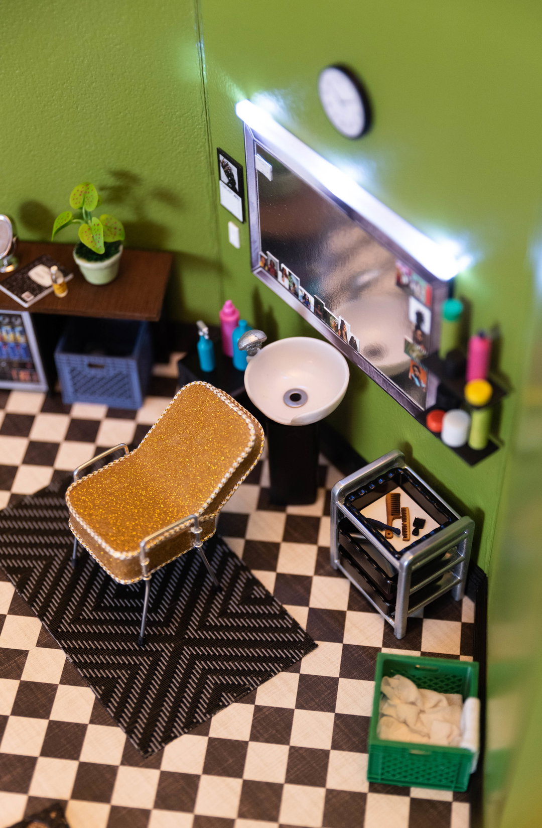josef-adamu-tammie-knight-the-hair-appointment-photography-art-itsnicethat-03.jpg