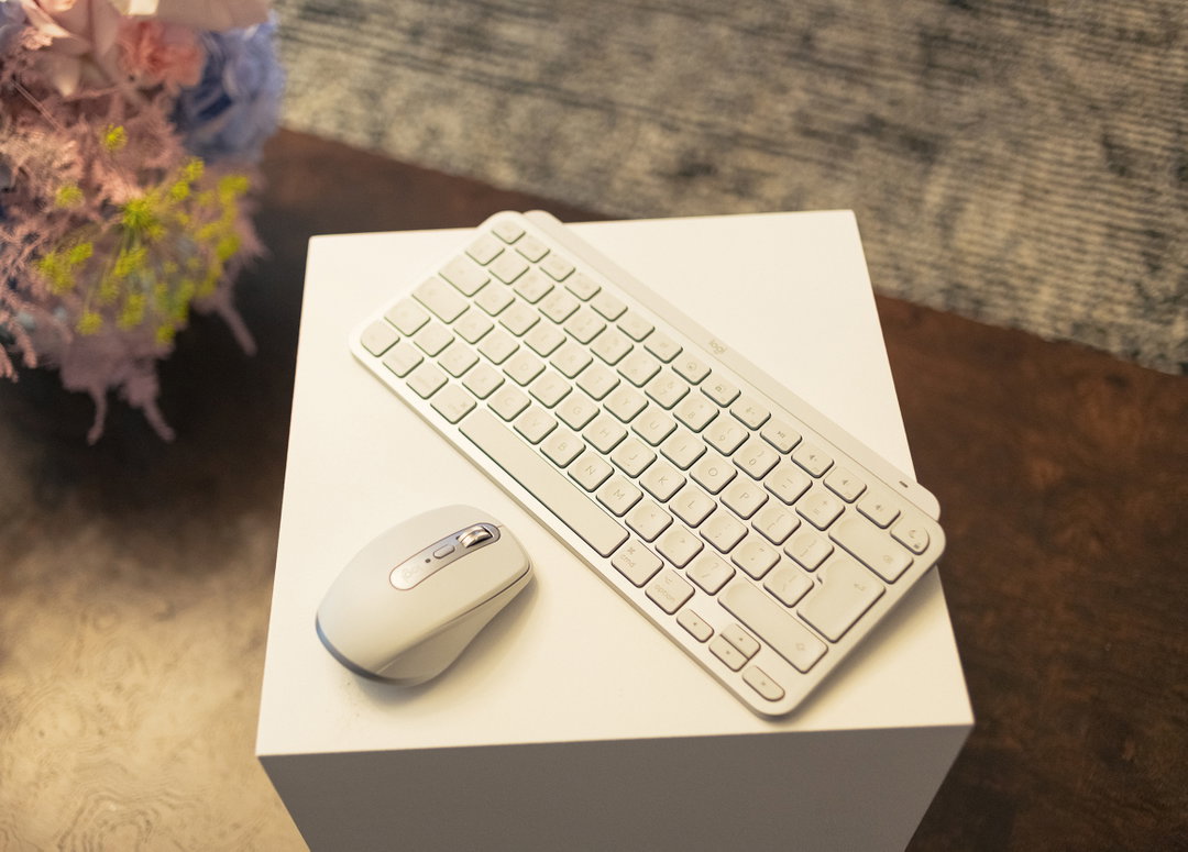 kelly-anna-logitech-workshop-mx-keys-mini-event-itsnicethat-07.jpg