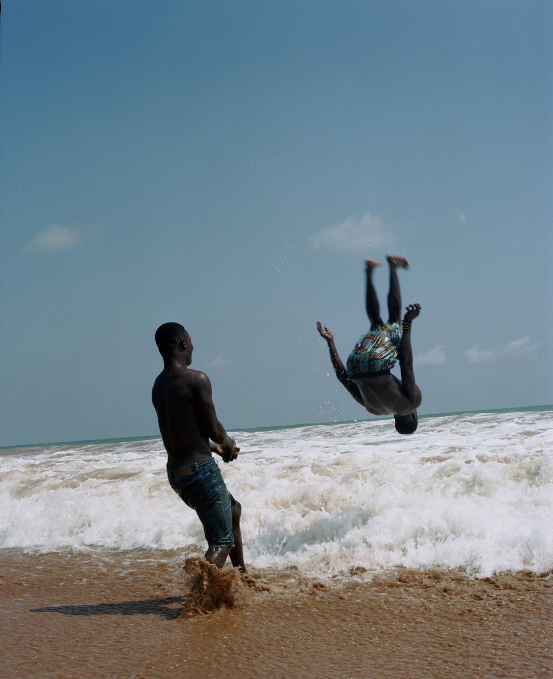kwabena-appiah-sika-kokoo-photography-itsnicethat-02.jpg