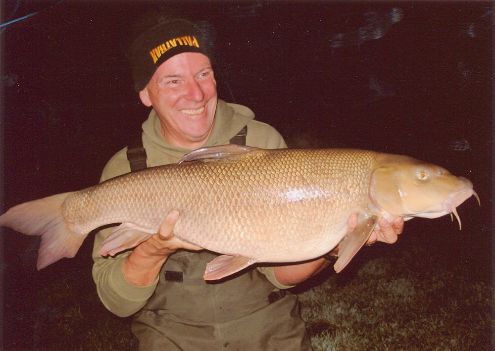 luke stephenson british record fish photography itsnicethat_BARBEL-01.jpg