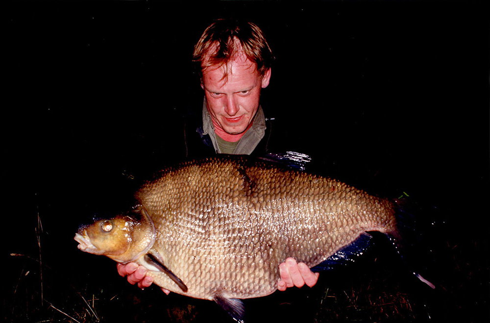 luke stephenson british record fish photography itsnicethat_BREAM-BRONZE-01.jpg