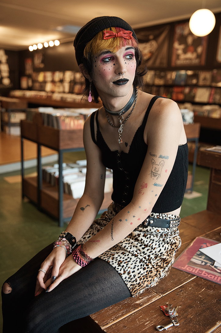 magdalena-wosinska-a-day-in-the-life-of-cher-photography-itsnicethat-11.jpg