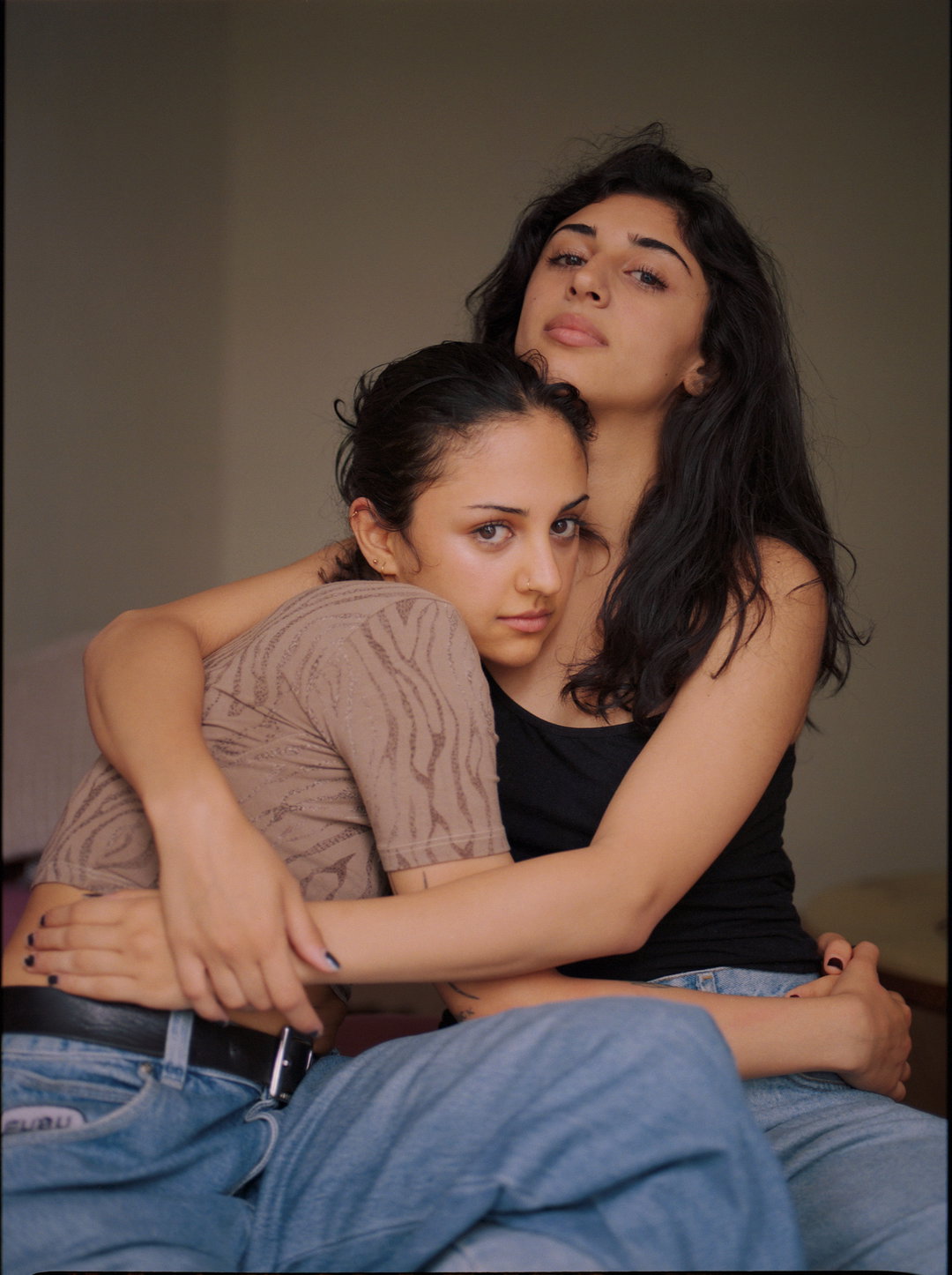 maxime-cardol-sister-photography-itsnicethat-06.jpg