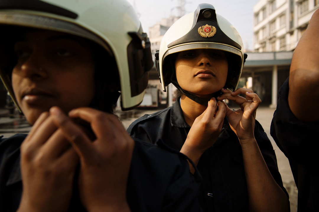 nico-therin-mumbai-female-firefighters-photography-itsnicethat-15.jpg