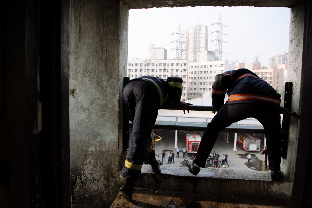 nico-therin-mumbai-female-firefighters-photography-itsnicethat-3.jpg