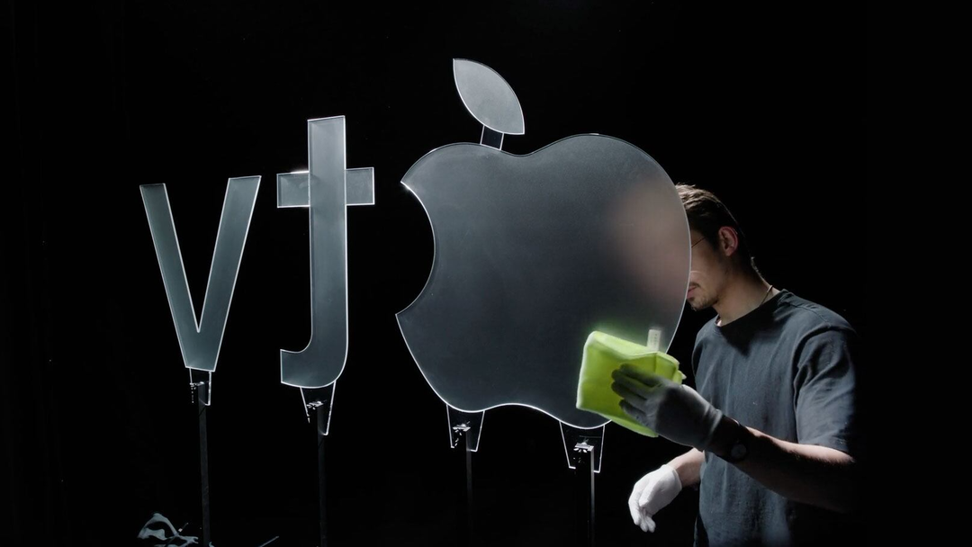 optical-arts-film-itsnicethat-optical-arts-film-apple.png