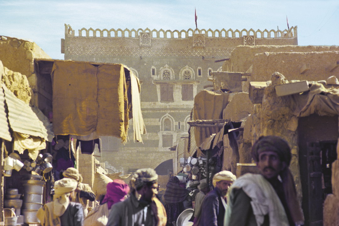 peter-schlesinger-eight-days-in-yemen-photography-itsnicethat-04.jpg