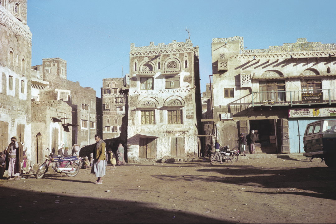 peter-schlesinger-eight-days-in-yemen-photography-itsnicethat-08.jpg