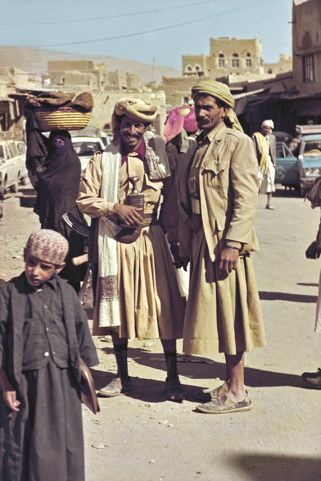peter-schlesinger-eight-days-in-yemen-photography-itsnicethat-09.jpg