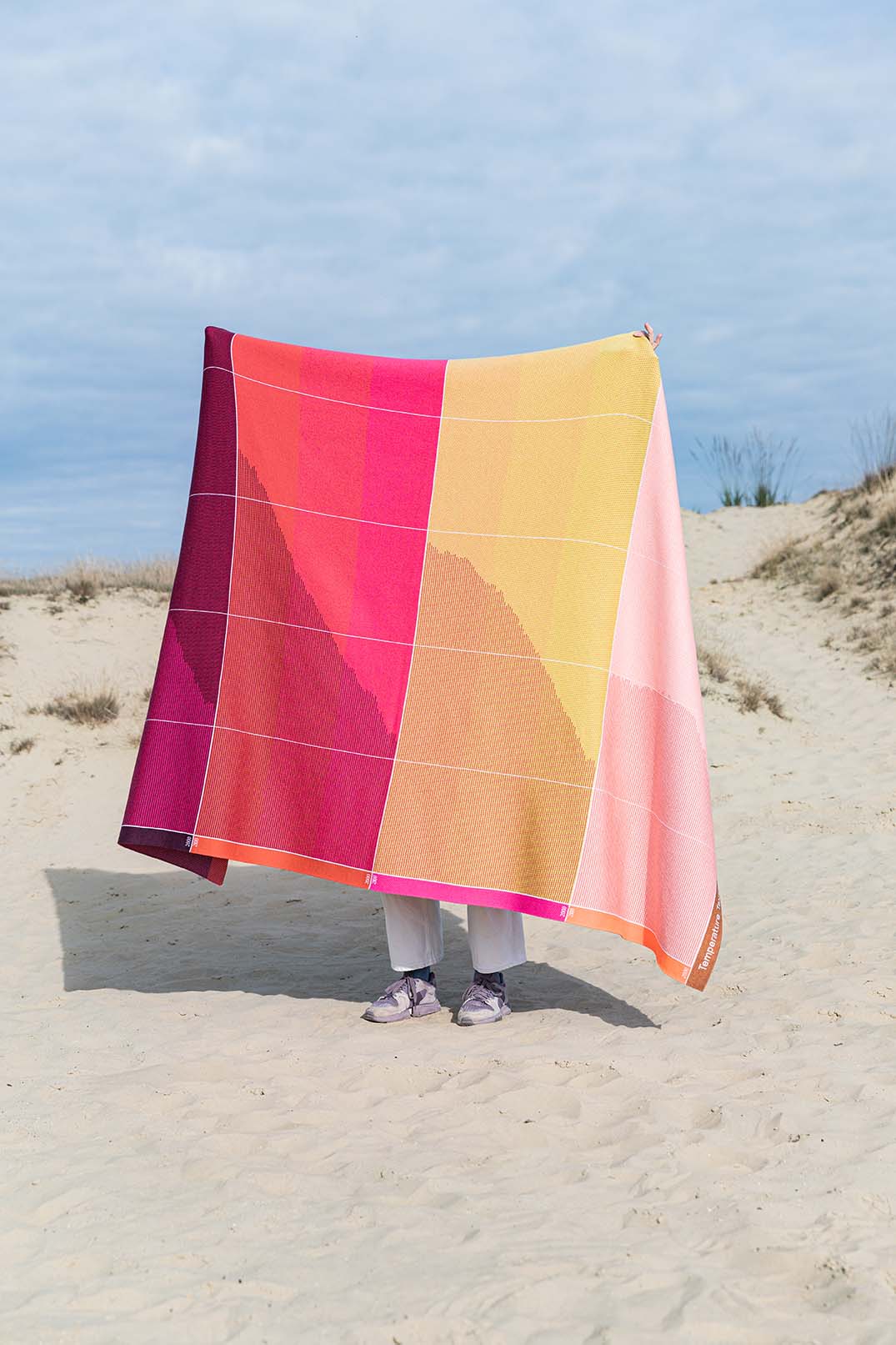 raw color temperature textiles cop26 product design itsnicethat_211012_TempTex_Temperature-5.jpg