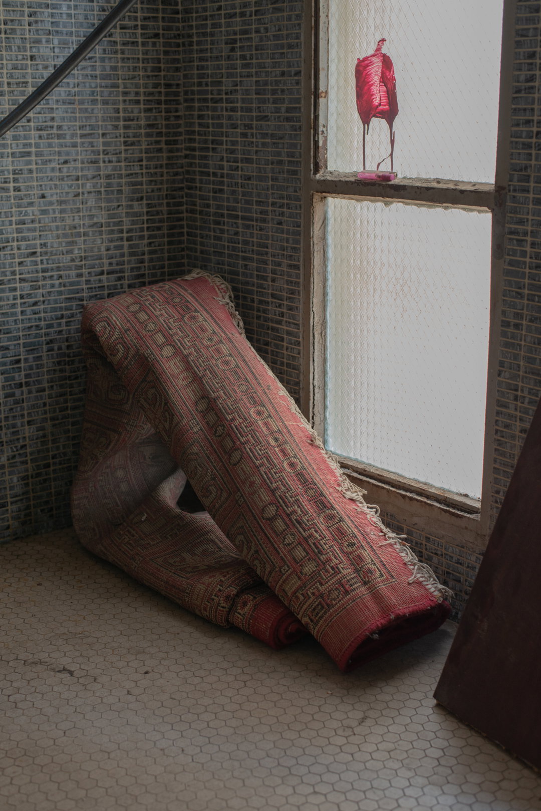 segolene-ragu-semiramis-photography-itsnicethat-07.jpg