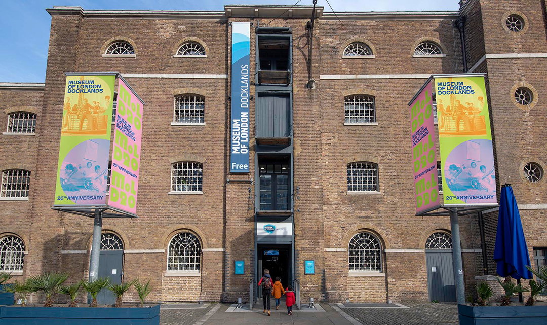 studio-bergini-museum-of-london-docklands-graphic-design-itsnicethat-07.jpg