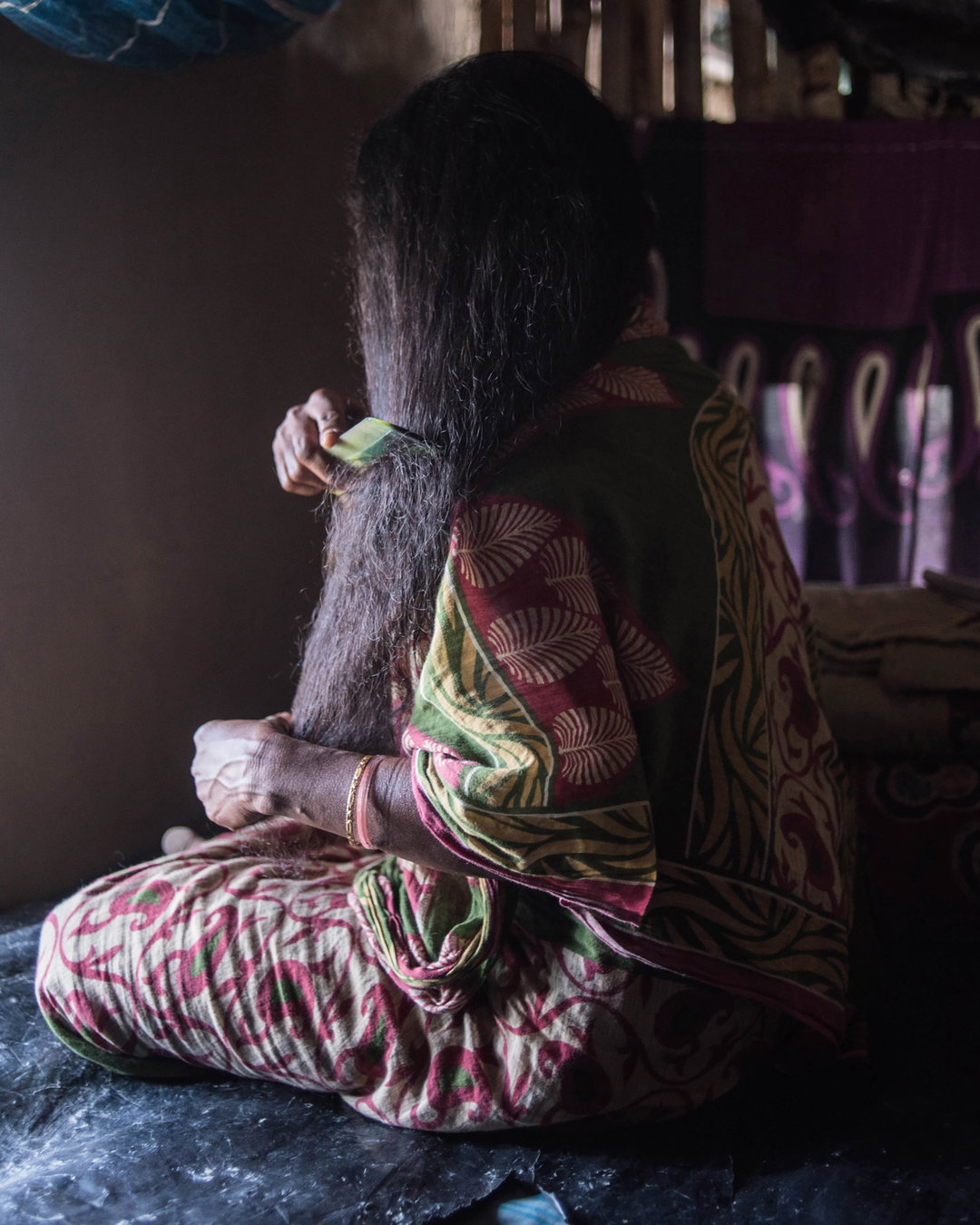 sushavan-nandy-ebbing-away-of-identity-with-the-tides-photography-itsnicethat-4.jpg